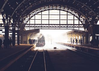 fotoobraz-vlak-na-nadrazi-fotografie-na-platno